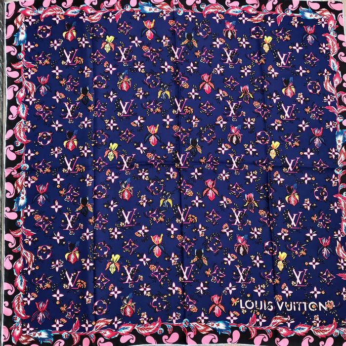 Louis Vuitton Scarf LVS00108